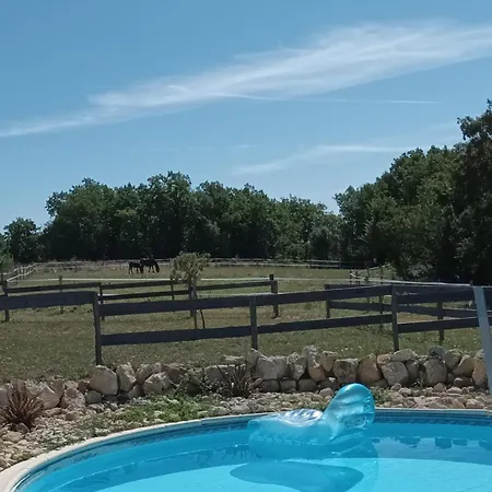 Le Merlat Tatil Evi Beaucaire (Gers)