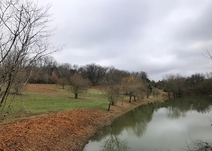 בית נופש Le Merlat *