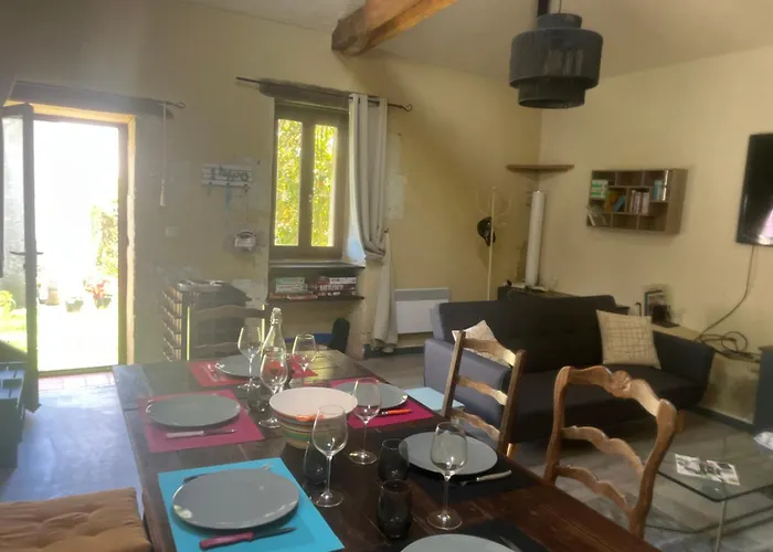 Le Merlat Vakantiehuis