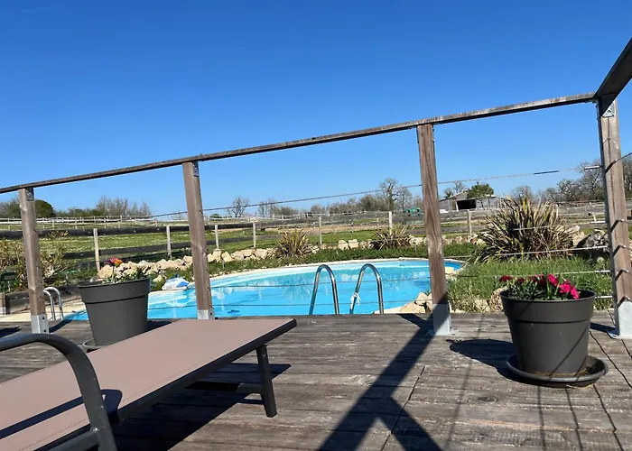 Le Merlat Vakantiehuis