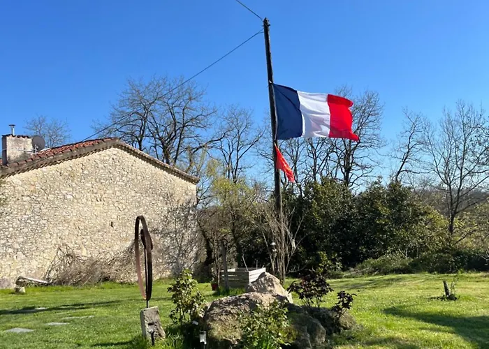 Le Merlat Vakantiehuis